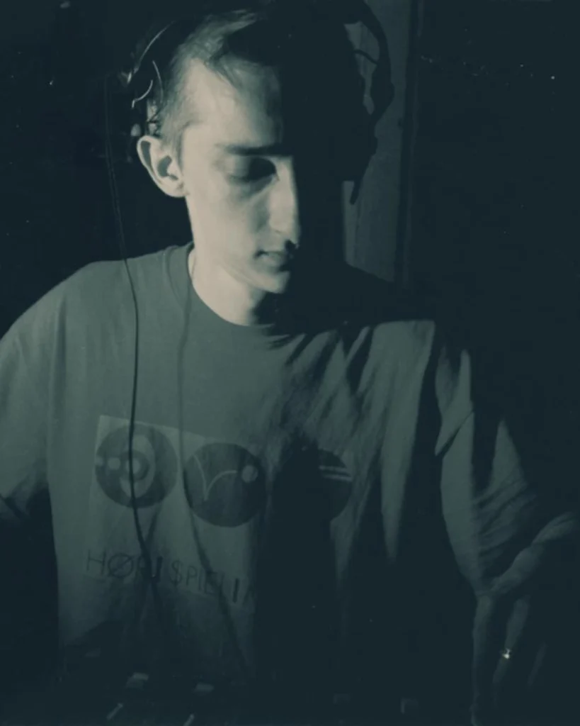 Valentin Kopetzki als DJ im Stammheim Chill-out